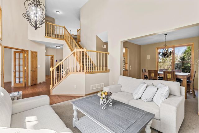 1517 Covington Lane, Eagan, MN 55122