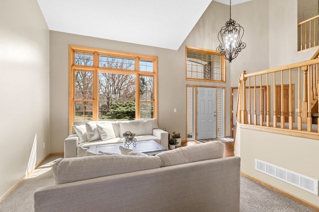 1517 Covington Lane, Eagan, MN 55122