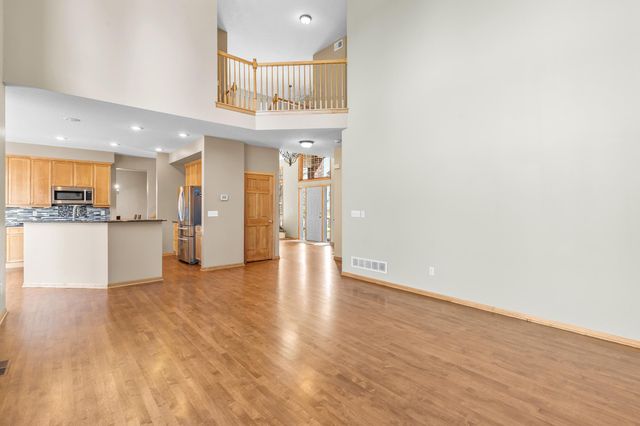 1517 Covington Lane, Eagan, MN 55122