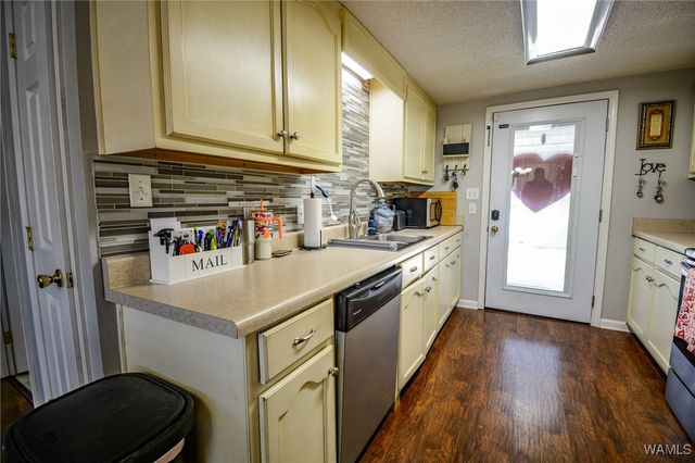 487 White rd, Gordo, AL 35466