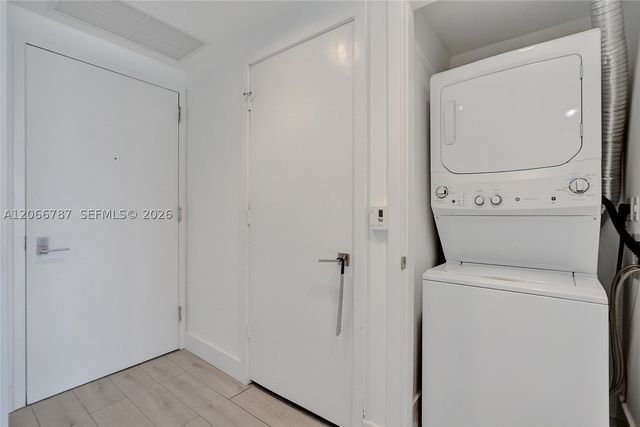 121 NE 34th St 2310, Miami, FL 33137