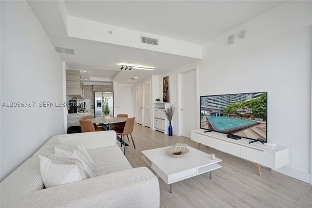 121 NE 34th St 2310, Miami, FL 33137