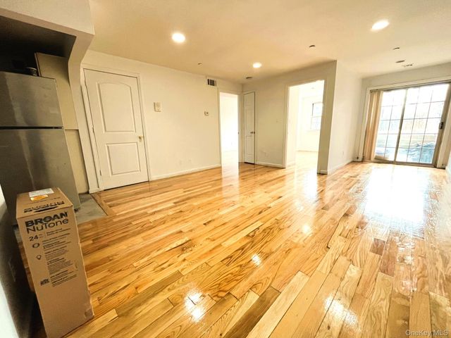 104-27 38th Avenue 1B, Corona, NY 11368