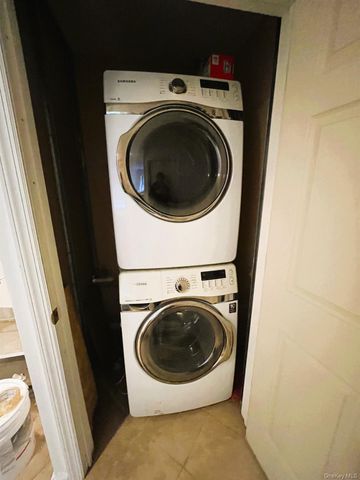 104-27 38th Avenue 1B, Corona, NY 11368