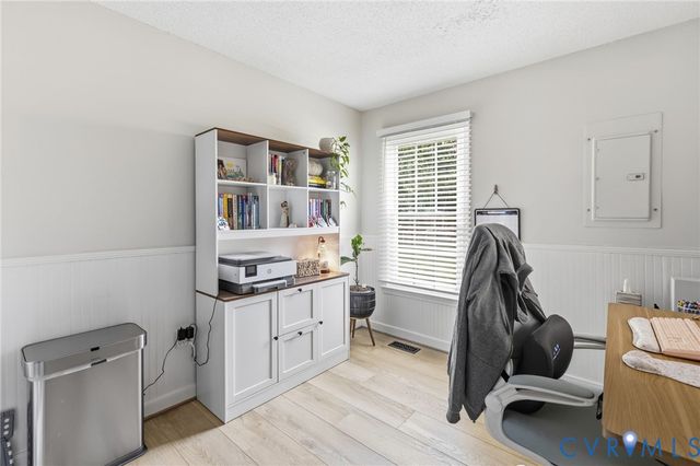 10744 Brookley Rd, Glen Allen, VA 23060