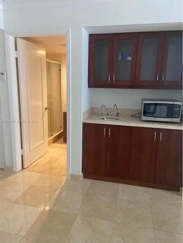 20941 NE 37th Ct, Aventura, FL 33180