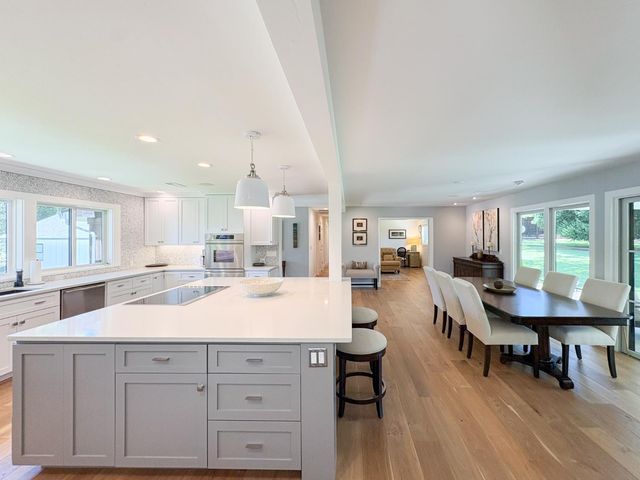 9004 Tudsbury Rd, Loomis, CA 95650