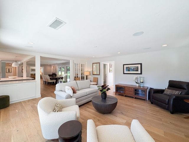 9004 Tudsbury Rd, Loomis, CA 95650