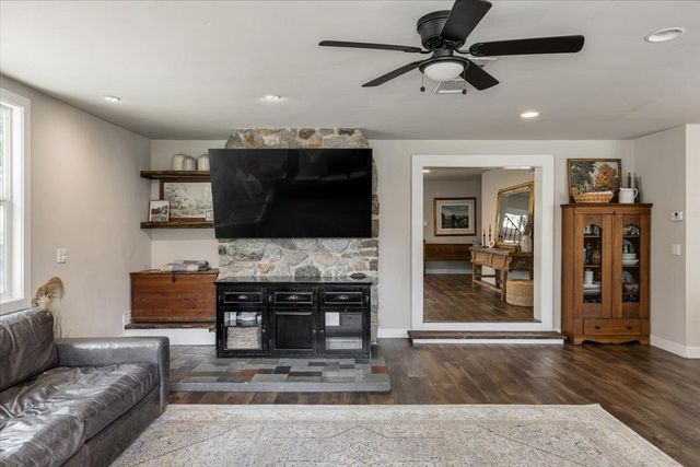 4963 Del Haven Rd, Placerville, CA 95667