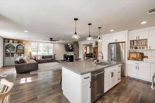 4963 Del Haven Rd, Placerville, CA 95667