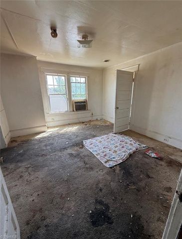 1420 W 4Th Street, Winston-salem, NC 27101