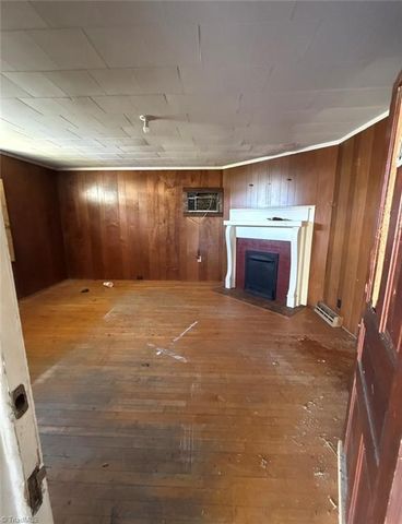 1420 W 4Th Street, Winston-salem, NC 27101