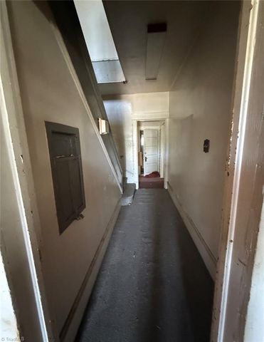 1420 W 4Th Street, Winston-salem, NC 27101