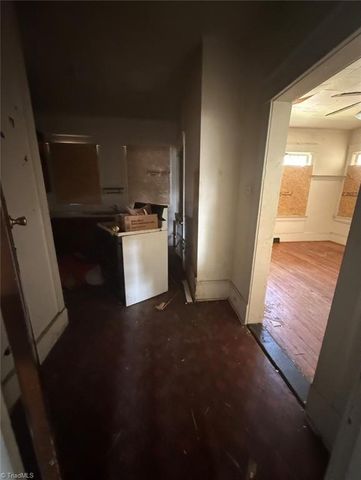 1420 W 4Th Street, Winston-salem, NC 27101