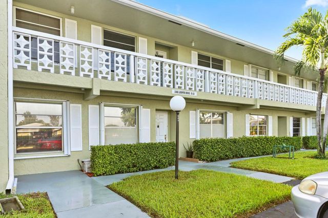 2460 Juniper Drive 203, Delray Beach, FL 33445