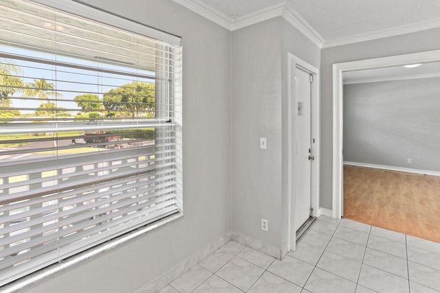 2460 Juniper Drive 203, Delray Beach, FL 33445