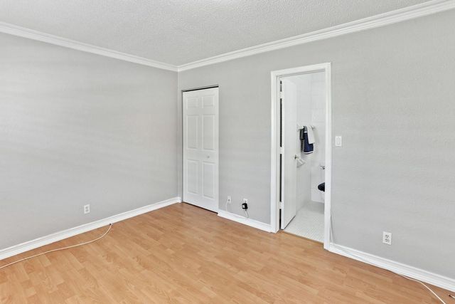 2460 Juniper Drive 203, Delray Beach, FL 33445