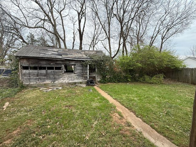 820 Walker Avenue, Paris, KY 40361