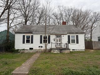 820 Walker Avenue, Paris, KY 40361