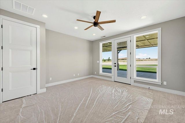 18052 Andorra Ln, Caldwell, ID 83607