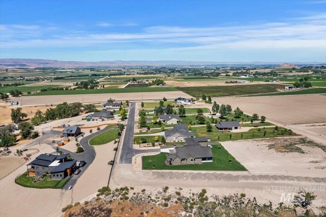 18052 Andorra Ln, Caldwell, ID 83607