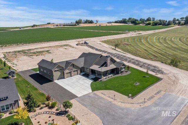 18052 Andorra Ln, Caldwell, ID 83607