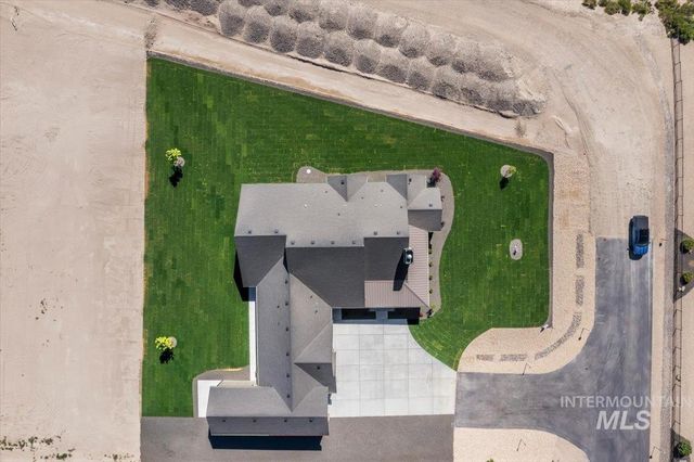 18052 Andorra Ln, Caldwell, ID 83607