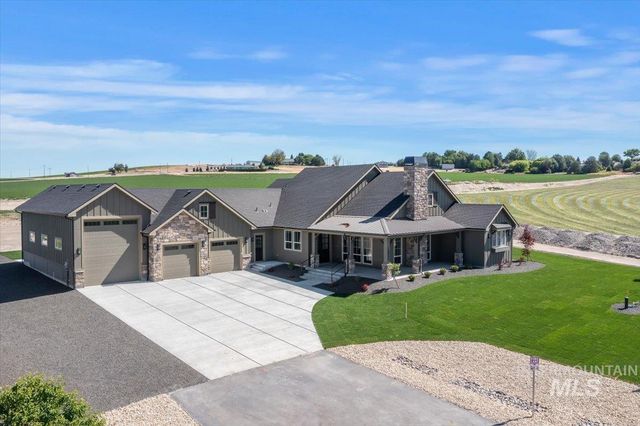 18052 Andorra Ln, Caldwell, ID 83607