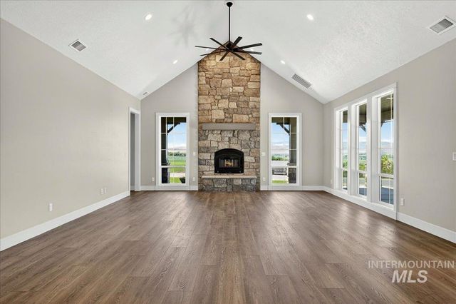 18052 Andorra Ln, Caldwell, ID 83607