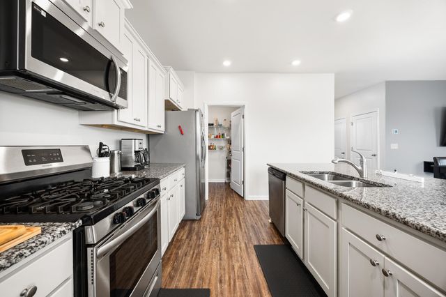 932 Laurens Mill Dr., Myrtle Beach, SC 29579