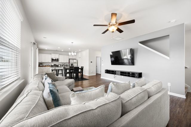 932 Laurens Mill Dr., Myrtle Beach, SC 29579