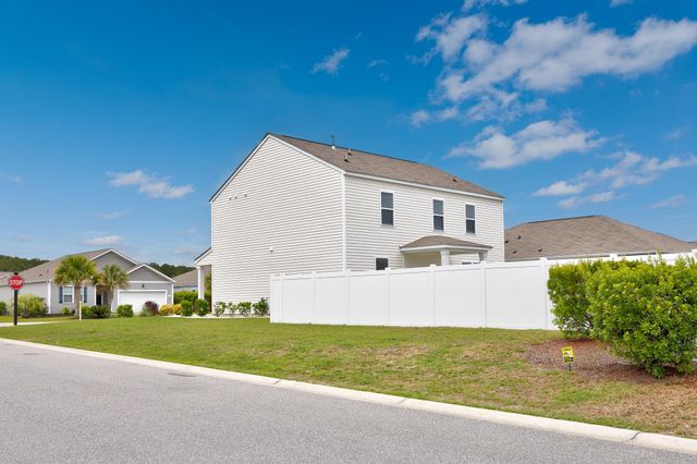 932 Laurens Mill Dr., Myrtle Beach, SC 29579