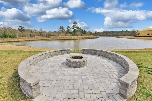 932 Laurens Mill Dr., Myrtle Beach, SC 29579