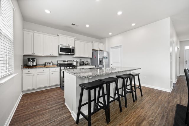 932 Laurens Mill Dr., Myrtle Beach, SC 29579