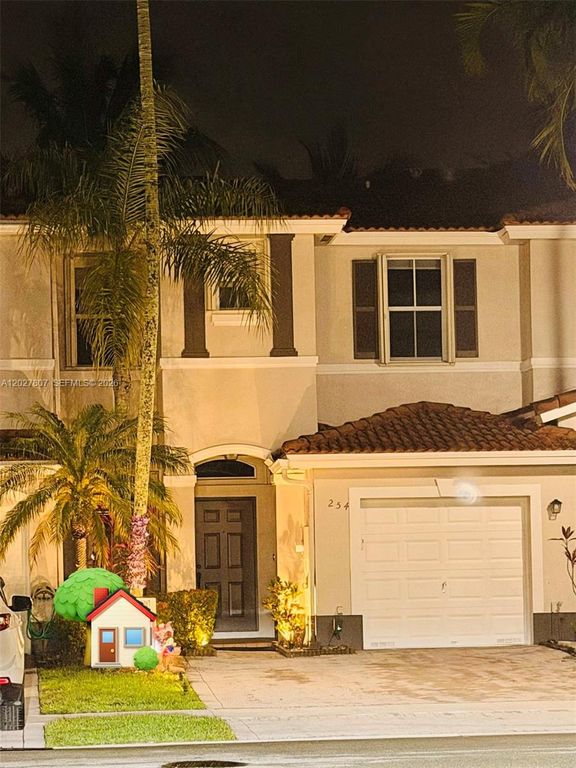 254 Riverwalk Cir 254, Sunrise, FL 33326