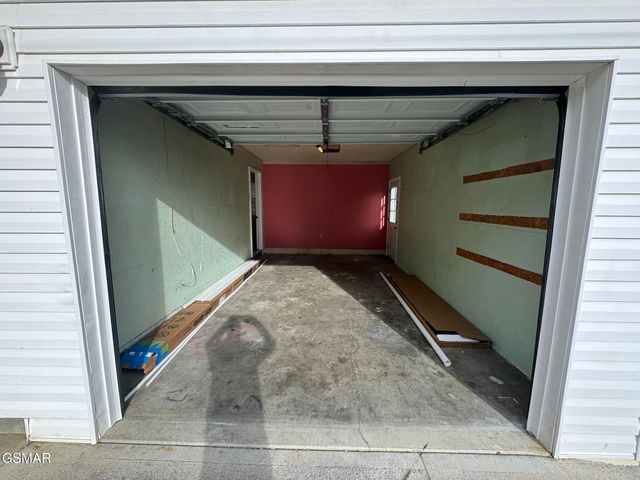 802 Union Dell Court, Sevierville, TN 37876