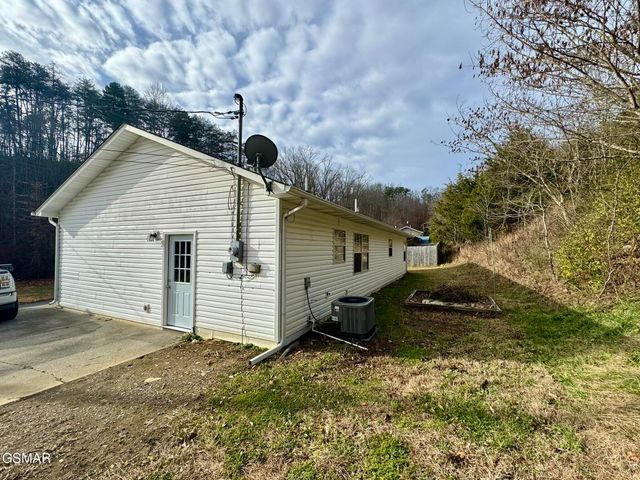 802 Union Dell Court, Sevierville, TN 37876