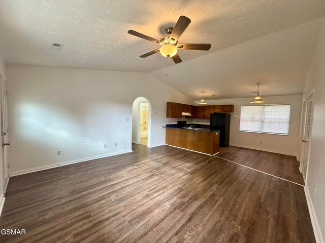 802 Union Dell Court, Sevierville, TN 37876