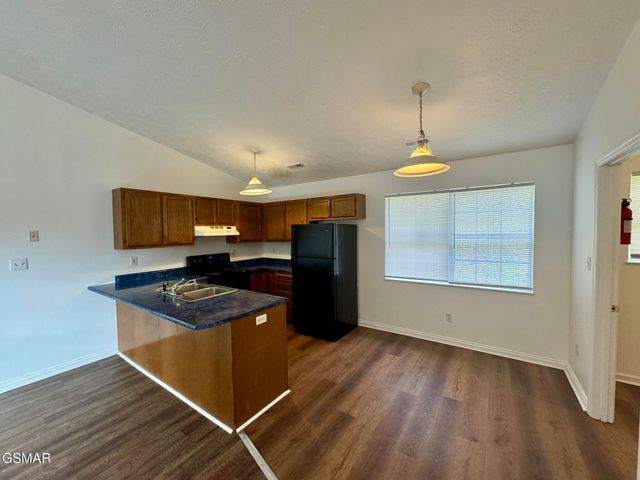 802 Union Dell Court, Sevierville, TN 37876