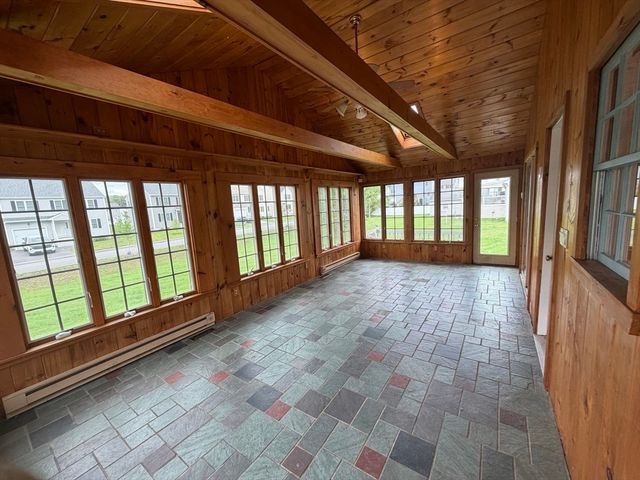 688 Plymouth St, Bridgewater, MA 02324