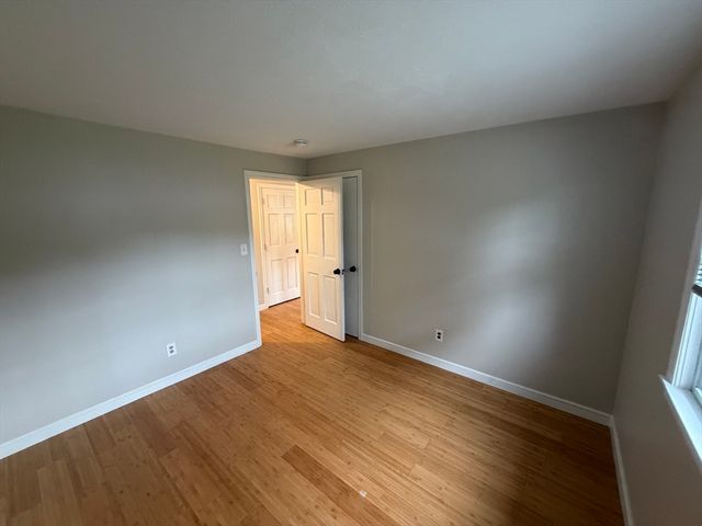688 Plymouth St, Bridgewater, MA 02324