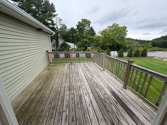 688 Plymouth St, Bridgewater, MA 02324
