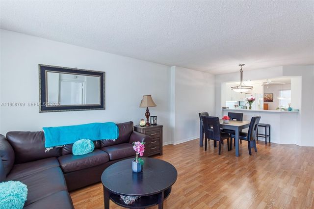 7788 Trent Dr 311, Tamarac, FL 33321