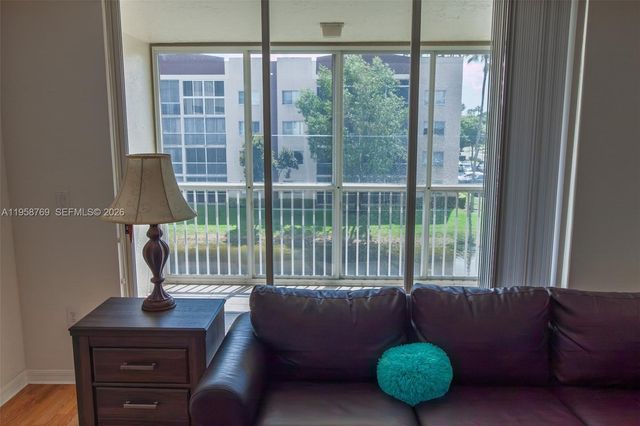 7788 Trent Dr 311, Tamarac, FL 33321