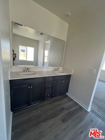 7318 Chetco River Street, Bakersfield, CA 93311