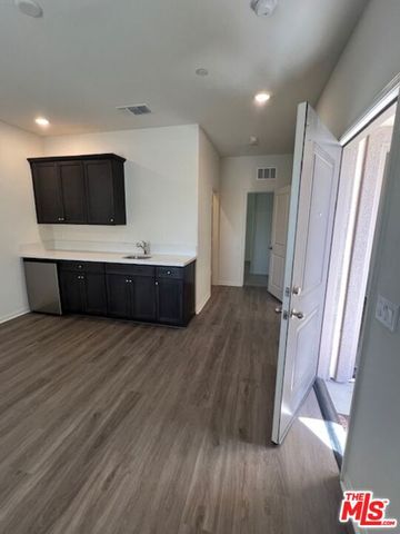 7318 Chetco River Street, Bakersfield, CA 93311