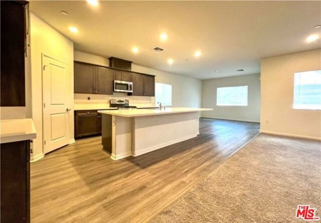 7318 Chetco River Street, Bakersfield, CA 93311