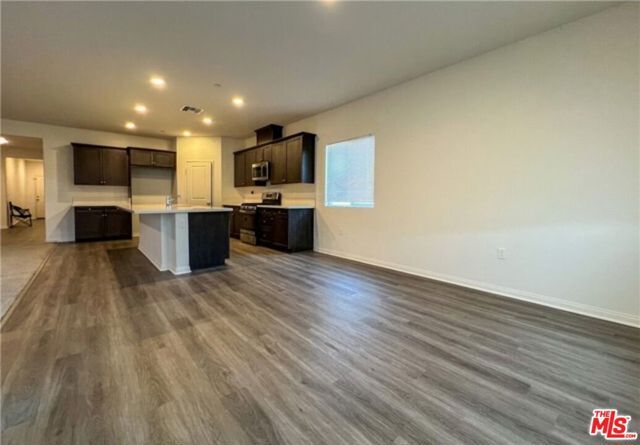 7318 Chetco River Street, Bakersfield, CA 93311