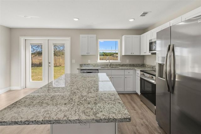 1700 N LAKE PIONEER DRIVE, Avon Park, FL 33825