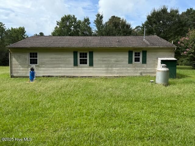 293 Crows Nest Road, Beaufort, NC 28516